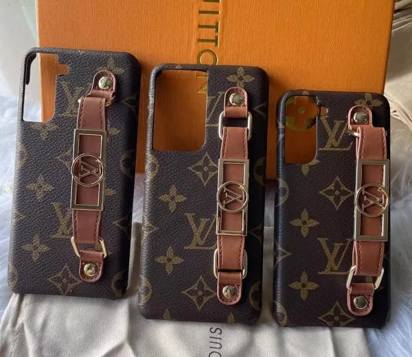 Louis Vuitton Wrist band Case for Samsung Galaxy S22 Ultra Louis Vuitton Wrist band Case for Samsung Galaxy S22 Ultra