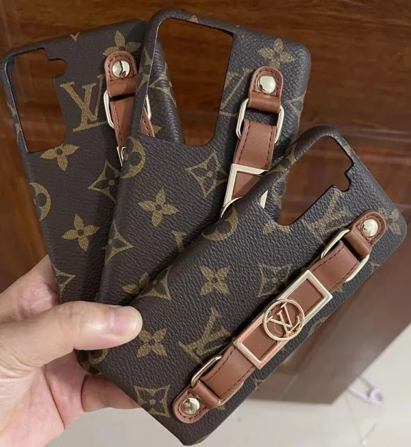 Louis Vuitton Wrist band Case for Samsung Galaxy S22 Ultra Louis Vuitton Wrist band Case for Samsung Galaxy S22 Ultra