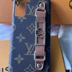 Louis Vuitton Wrist band Case for Samsung Galaxy S22 Ultra Louis Vuitton Wrist band Case for Samsung Galaxy S22 Ultra