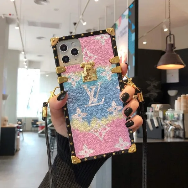Louis Vuitton Eye Trunk Case Rainbow Color for Samsung Galaxy S25 Ultra/ S25+/ S24/ S23/ S22 Ultra Louis Vuitton Eye Trunk Case Rainbow Color for Samsung Galaxy S25 Ultra/ S25+/ S24/ S23/ S22 Ultra