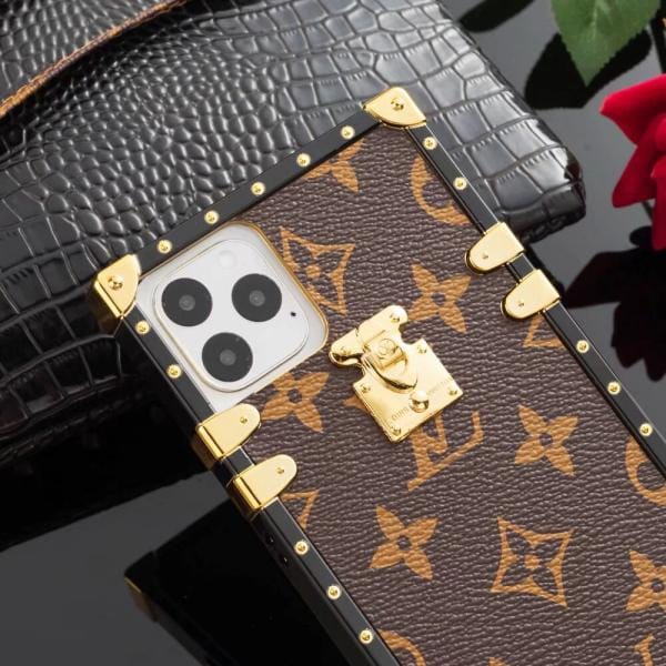 Classic Louis Vuitton Eye Trunk Case