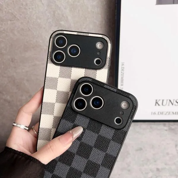 [iPhone 17 Series]Louis Vuitton Slim Phone Case w/ Camera Cover