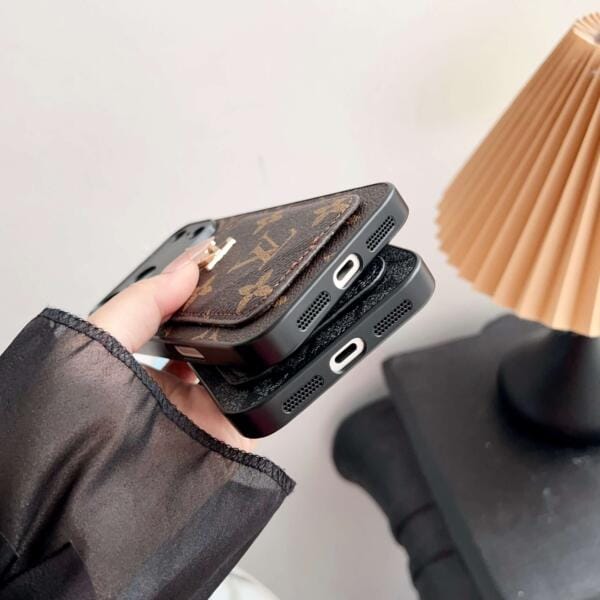 Louis Vuitton iPhone 17 Series Case with Card Holder – Logo Edition